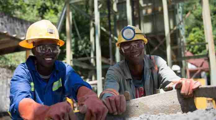 New survey: Zimbabwe’s mining executives more confident about 2021, but worry over policy and capital remains