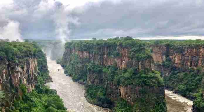 Zambia, Zimbabwe pick US adviser for long-delayed $4.5 billion hydro project